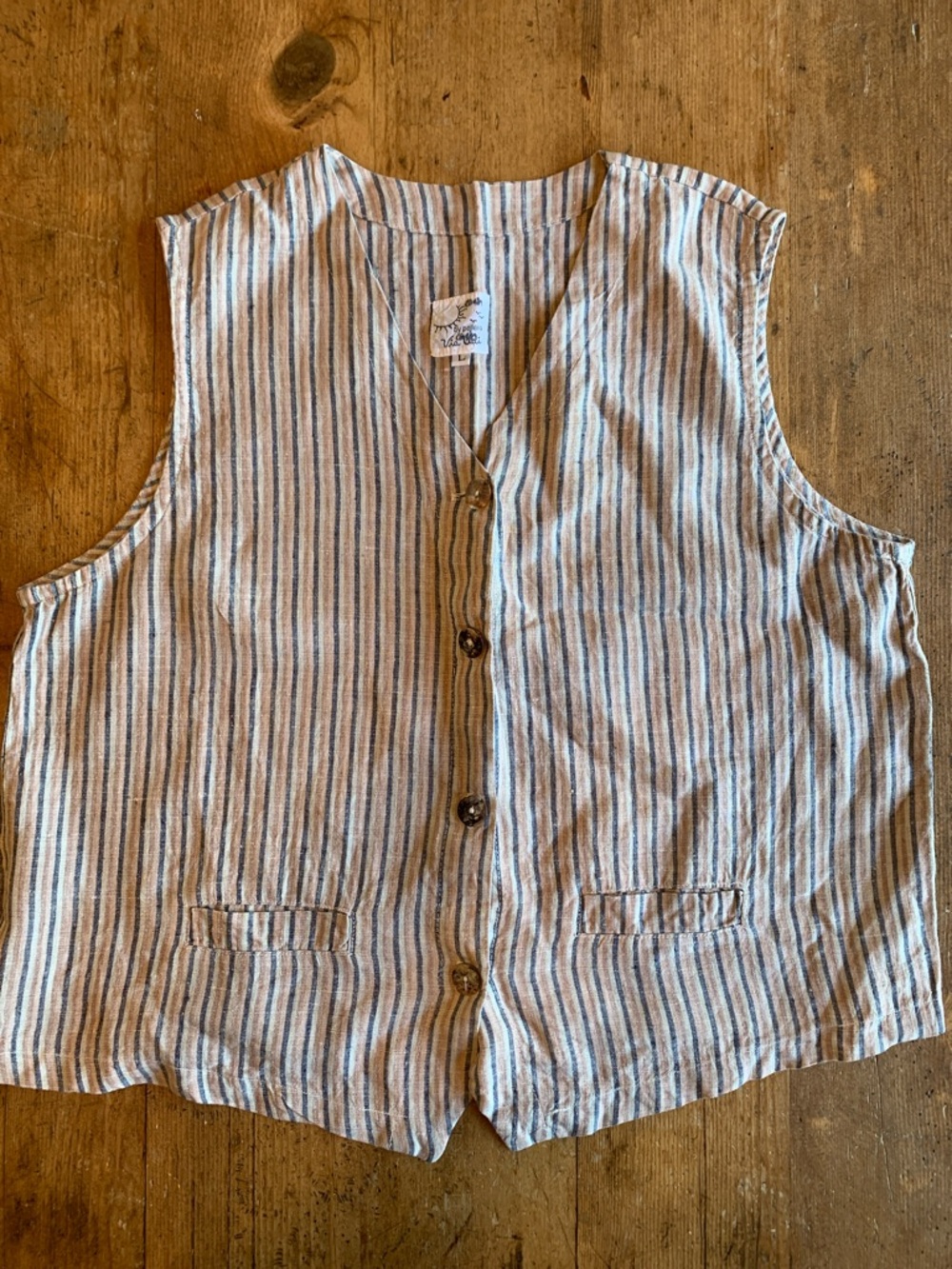 Viavia by pollero Linen Striped Lightweight Button Front Vest in Beige and Blue